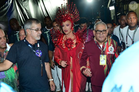 Estreia de Virgínia na Grande Rio repercute nas redes após discussão do presidente da escola com profissionais da imprensa