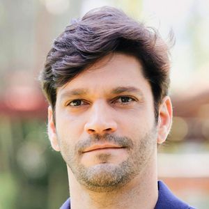 Armando Babaioff chega em 'Dona de Mim' como Vanderson, pai de Sofia (Elis Cabral)