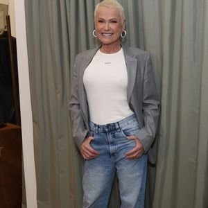 Xuxa Meneghel completou: ‘Às ‘mamás’ invejosas, beijinho no ombro e tchau, tchau’