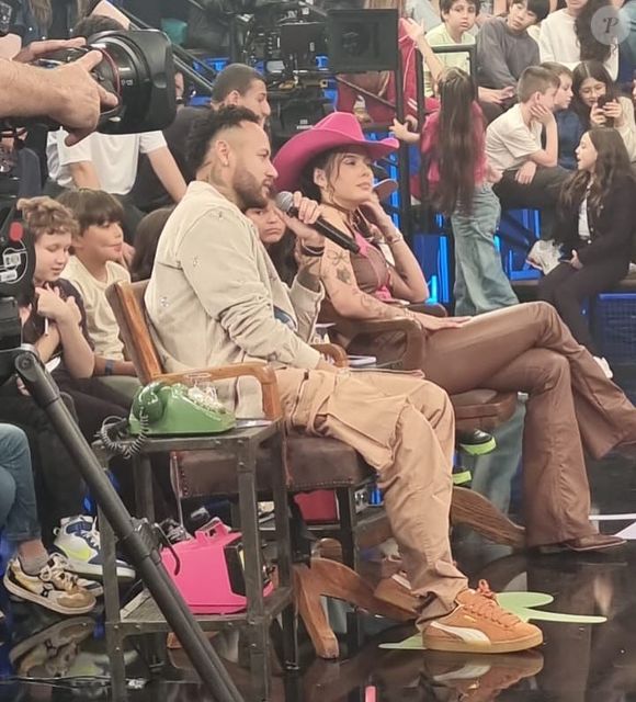 Com a plateia repleta de crianças, muitos acreditaram que o 'Altas Horas' com Neymar seria exibido neste sábado (11), véspera do Dia das Crianças