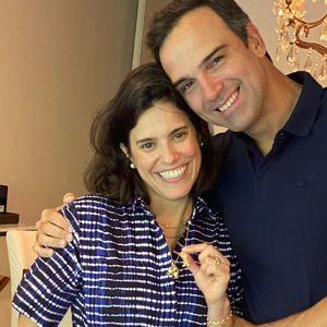 Ana Cristina, esposa de Tadeu Schmidt, prefere o anonimato e mantém perfil privado nas redes sociais, longe dos holofotes da fama.