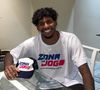 Hugo Souza, goleiro do Corinthians, assumiu publicamente o namoro com Rauany Barcellos.