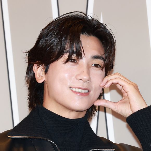 Park Hyung-sik tem 33 anos atualmente
