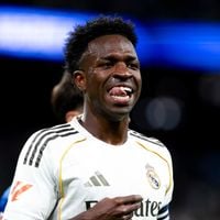 Sobrou para a Virginia! Vini Jr. toma atitude radical em meio à novela de renovação de milhões com o Real Madrid
