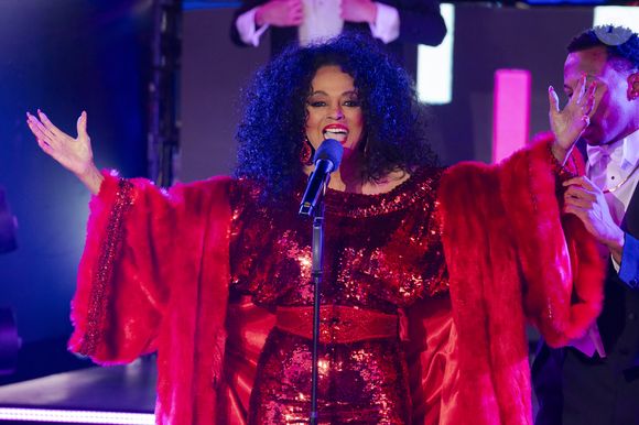 Cantora, atriz e lenda da música soul, Diana Ross revelou que dança é seu exercício favorito para manter o corpo forte