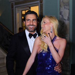 A aparição do casal acontece pouco depois de Marina se pronunciar sobre rumores de crise em seu relacionamento.