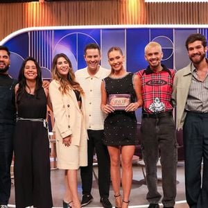 O cantor Leonardo tem Zé Felipe e mais cinco filhos.