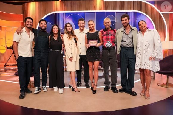 O cantor Leonardo tem Zé Felipe e mais cinco filhos.