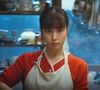 No k-drama, Go Min-si interpreta uma jovem cozinheira de um restaurante simples que se envolve com um herdeiro
