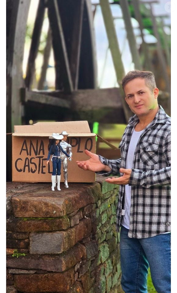 Vanio Tomé fez os bonecos que seriam utilizados na divulgação do single