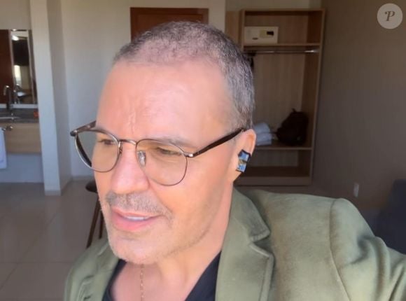 Após o show, Eduardo Costa falou com os fãs no Instagram; foi possível ver mais detalhes a respeito de seu novo visual.