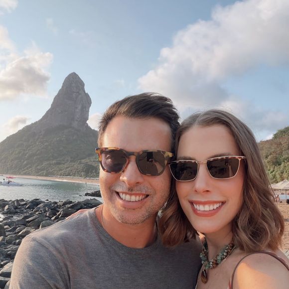 Fabiana Justus e o marido, Bruno Levi D'Ancona, escolheram fazer uma mini lua-de-mel em Fernando de Noronha