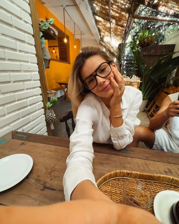 Camila Queiroz não tem muitos procedimentos estéticos em seu corpo