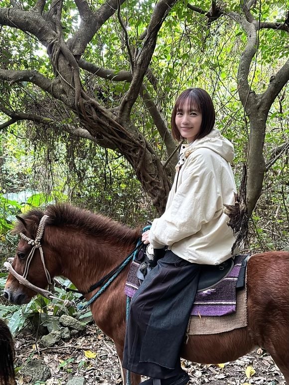 Yuri Nakamura morreu aos 44 anos em 1º de setembro de 2026. A atriz japonesa, conhecida por 'Românticos Anônimos', da Netflix, enfrentava um câncer de reto
