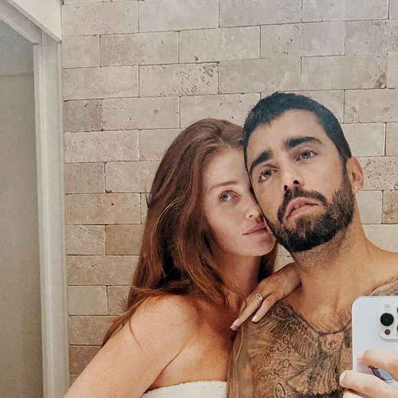 Pedro Scooby negou que traição ou desrespeito tenham provocado o fim de seu casamento com Cintia Dicker. Segundo informações da coluna de Lucas Pasin, do Metrópoles, o surfista pediu respeito ao momento vivido pelo ex-casal: 'não houve traição, nem desrespeito! Muito pelo contrário!'
