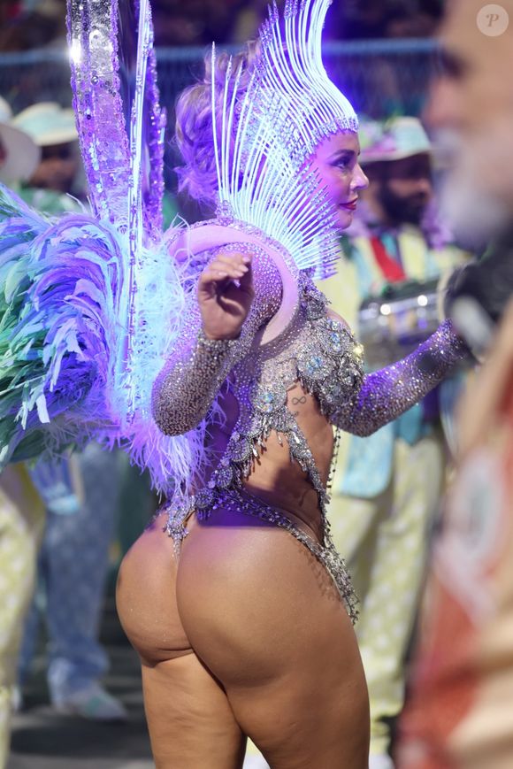 Paolla Oliveira se despediu do posto de Rainha de bateria da Grande Rio com o vice-campeonato no Carnaval 2025