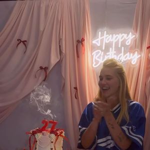 Virgínia Fonseca ganhou uma comemoração antecipada na véspera de seu aniversário