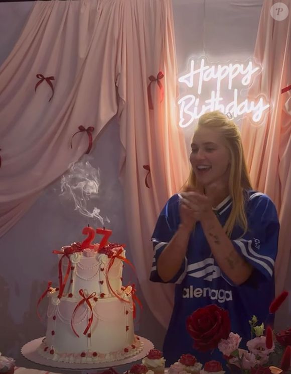 Virgínia Fonseca ganhou uma comemoração antecipada na véspera de seu aniversário