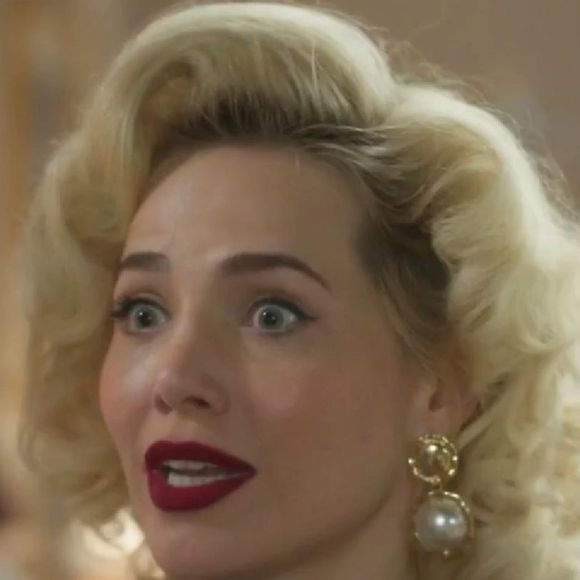 Novela 'Garota do Momento': Zélia e Clarice fazem um acordo.