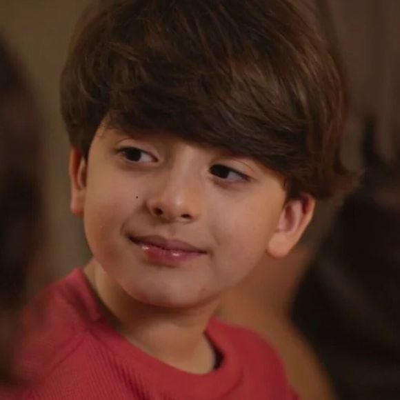 Igor (Theo Mattos) revela para Sofia que não é filho de Hudson (Emílio Dantas)