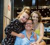 Pais de Larissa Manoela assinaram contrato vitalício com gravadora em 2012, quando a filha tinha 11 anos