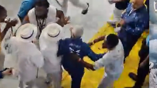 'Humilhação': tratamento à Velha Guarda da Portela vira escândalo com correria, empurrões e revolta no Carnaval 2026; veja vídeo