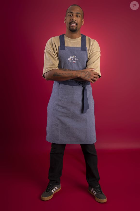 Raphael Santos – Raphael, de 31 anos, nasceu na cidade do Rio de Janeiro e vive há nove anos em Lisboa, Portugal. Personal chef, tem em seu pai, também chef de cozinha, sua maior inspiração e melhor amigo