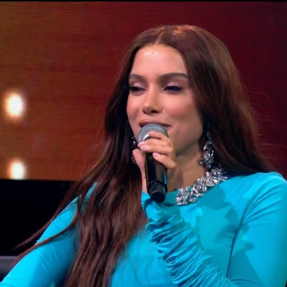 A participação de Anitta como conselheira do Estrelas da Casa ganhou um novo capítulo depois que a cantora mudou o tom das avaliações