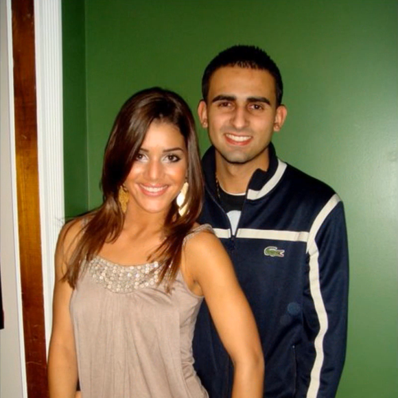 Muito antes da fama, Camila Coelho e Ícaro Brenner já viviam um relacionamento sólido; o casal se conheceu ainda adolescente e acreditava que ficaria junto para sempre