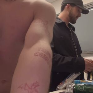 João Guilherme e Juliano Floss estiveram juntos em um jantar íntimo nesta terça-feira (10): ‘João vai fazer a sobremesa de marshmallow pra nós’