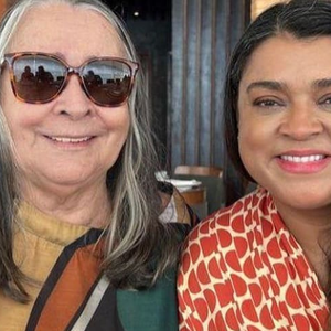 Preta Gil e a mãe, Sandra Gadêlha, ficaram ainda mais unidas durante o tratamento de câncer da cantora