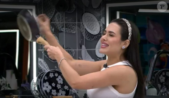 Jordana fez um frango agridoce com rapadura, quando estava na Xepa do 'BBB 26'