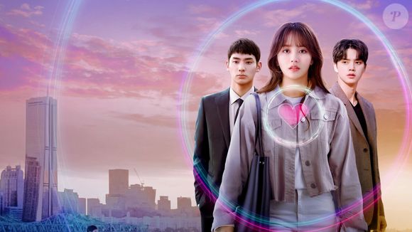 'Love Alarm' apostou em uma premissa inovadora e conquistou audiência na Netflix, mas terminou criticado pela falta de profundidade emocional e pelo desgaste do triângulo amoroso ao longo das temporadas