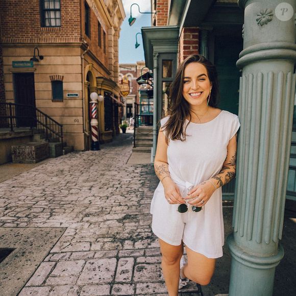 Por outro lado, Bruna Unzueta mostrava ser apaixonada por viagens