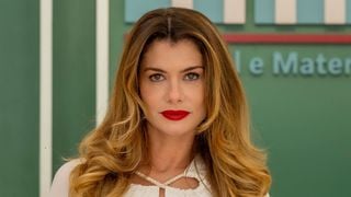 'Lugar delicado, mas busco respeito': com 5ª vilã da carreira, Alinne Moraes volta às novelas da Globo após cinco anos e expõe o maior desafio para viver Vanessa em 'Por Você'