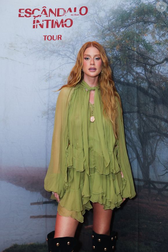 Marina Ruy Barbosa ‘prova que a verdadeira beleza está enraizada na generosidade de espírito’, diz o texto da revista