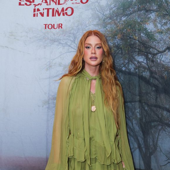 Marina Ruy Barbosa ‘prova que a verdadeira beleza está enraizada na generosidade de espírito’, diz o texto da revista