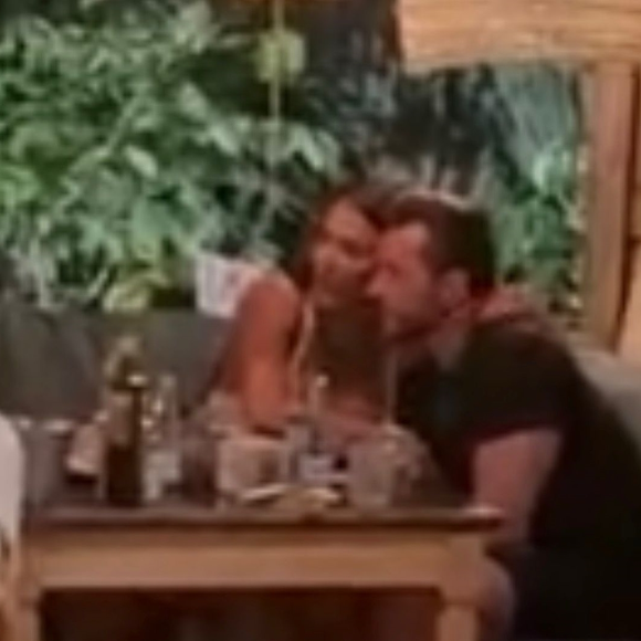 Gracyanne e Gabriel não estão namorando oficialmente, mas já se conhecem há algum tempo e decidiram viver esse momento de forma mais leve, sem rótulos.