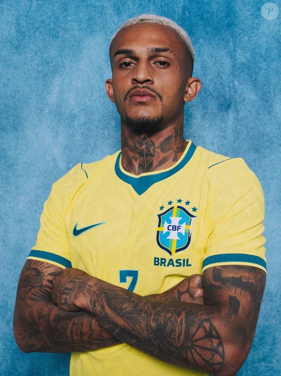 Wesley foi substituído ainda no primeiro tempo da vitória sobre o Egito após sentir um problema muscular. Ancelotti afirmou que aguarda os exames para definir os próximos passos