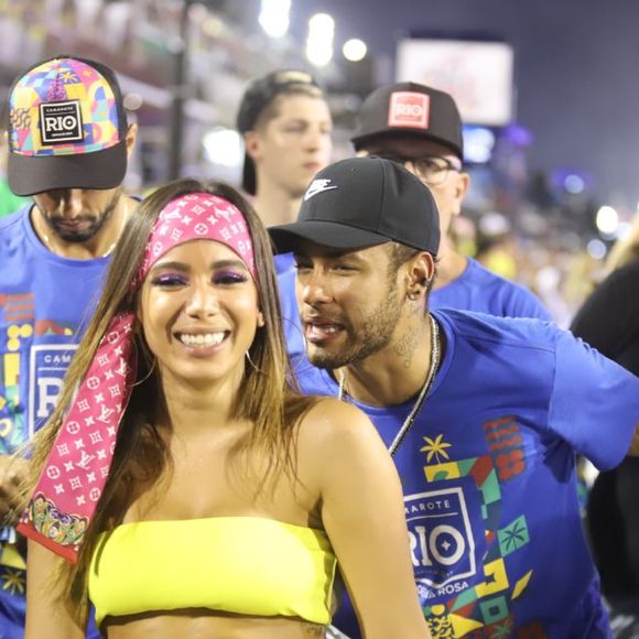 Anitta e Neymar foram flagrados juntos na Sapucaí no Carnaval 2019