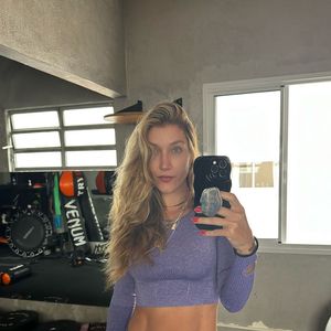 A influenciadora Gabriela Pugliesi também passou pela blefaroplastia