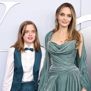 Vivienne Marcheline Jolie-Pitt já cumpriu a primeira etapa exigida pela Justiça, onde publica semanalmente um comunicado oficial de sua intenção