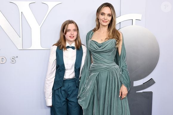 Vivienne Marcheline Jolie-Pitt já cumpriu a primeira etapa exigida pela Justiça, onde publica semanalmente um comunicado oficial de sua intenção