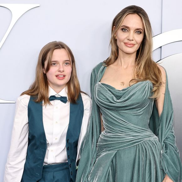 Vivienne Marcheline Jolie-Pitt já cumpriu a primeira etapa exigida pela Justiça, onde publica semanalmente um comunicado oficial de sua intenção