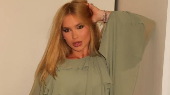 'Passinho' em família: Virgínia dança com Angélica, Luciano Huck e filha dos famosos, Eva, em show na Bahia. Vídeos!