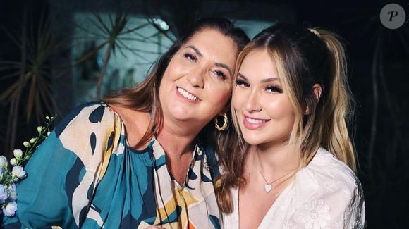 De acordo com o colunista, Danilo Nascimento, suposto affair de Margareth Serrão, mãe de Virginia Fonseca, tem 38 anos, é católico e apoiador do ex-presidente Jair Bolsonaro.