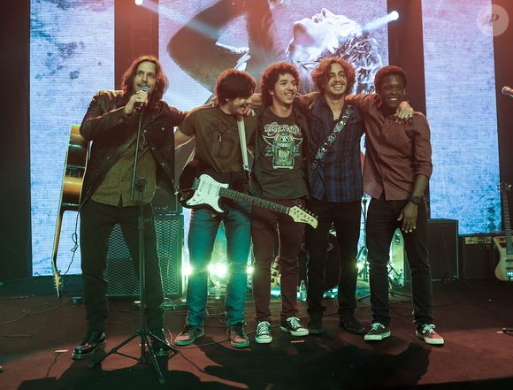 A banda 4.4 era um dos destaques da novela 'Rock Story', de 2017