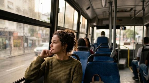 Os psicólogos concordam: as pessoas que se sentam sozinhas no transporte público não são tímidas, mas sim procuram espaços tranquilos