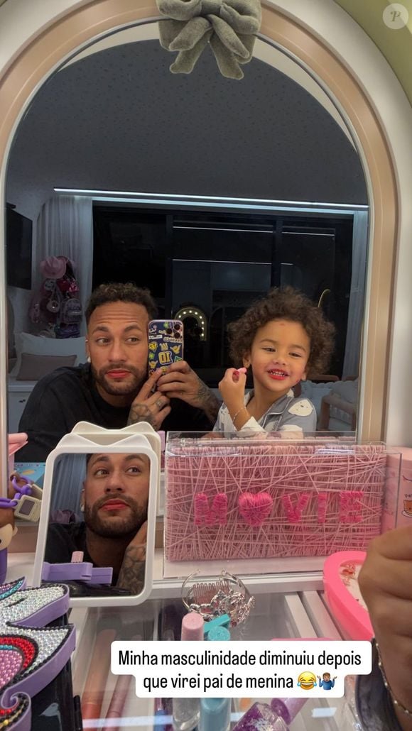 Durante uma brincadeira com Mavie, Neymar apareceu maquiado e brincou com sua masculinidade nas redes sociais