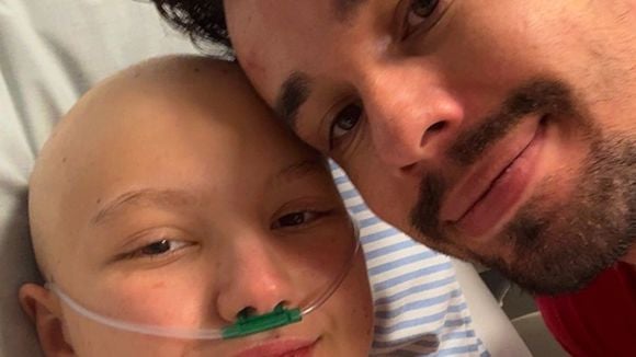 Chorando, viúvo de Isabel Veloso revela último pedido da influenciadora antes de morrer, vítima de câncer aos 19 anos: 'Ela estava diferente'